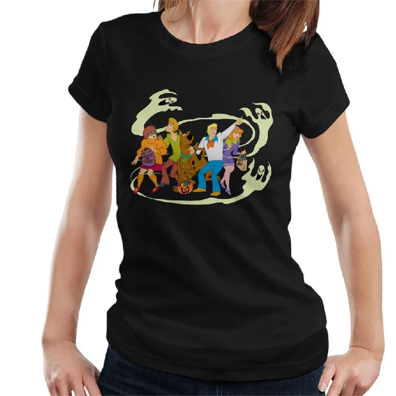 Scooby Doo Halloween Gang Surrounded By Ghosts Women's T-Shirt Graphic T-Shirt Round Neck Polyester