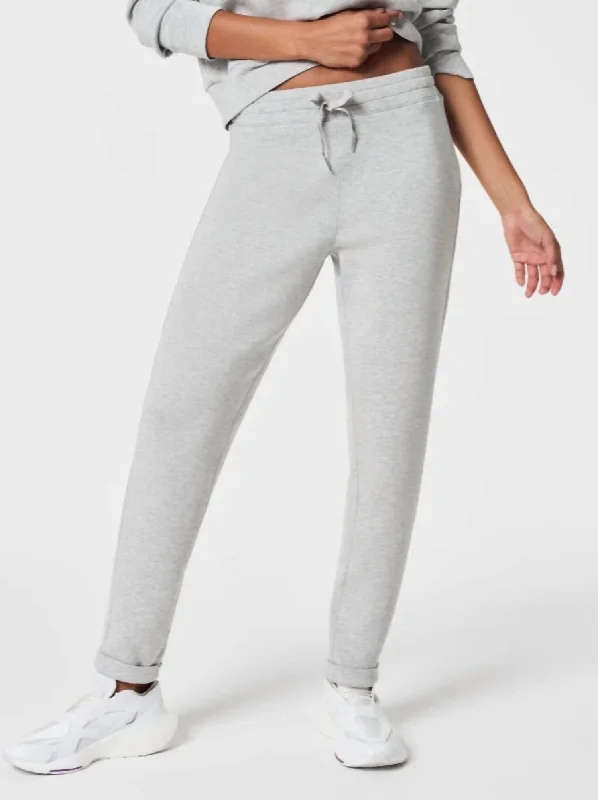 Women's Airessentials Tapered Pants In Light Heather Grey Casual Skinny Fit Pants
