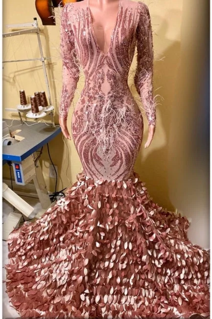 Glamorous V-Neck Long Sleeves Lace Mermaid Prom Dresses with Appliques