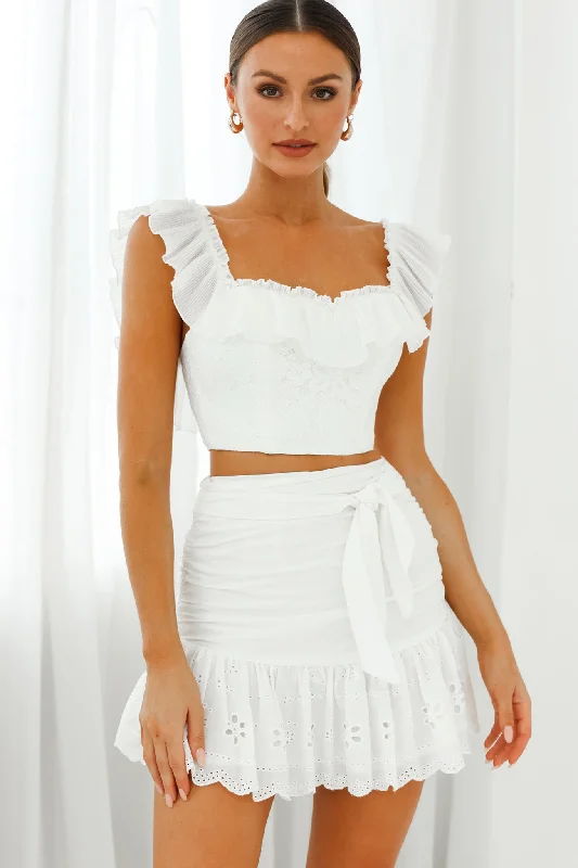 Dreamy On Or Off-Shoulder Frill Crop Top White Print Jacquard Patchwork